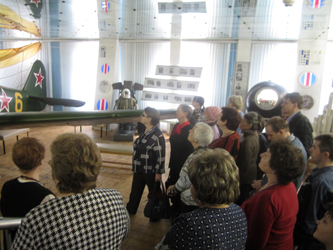         При поддержке депутата жители Ленинского района посетили областной музей краеведения